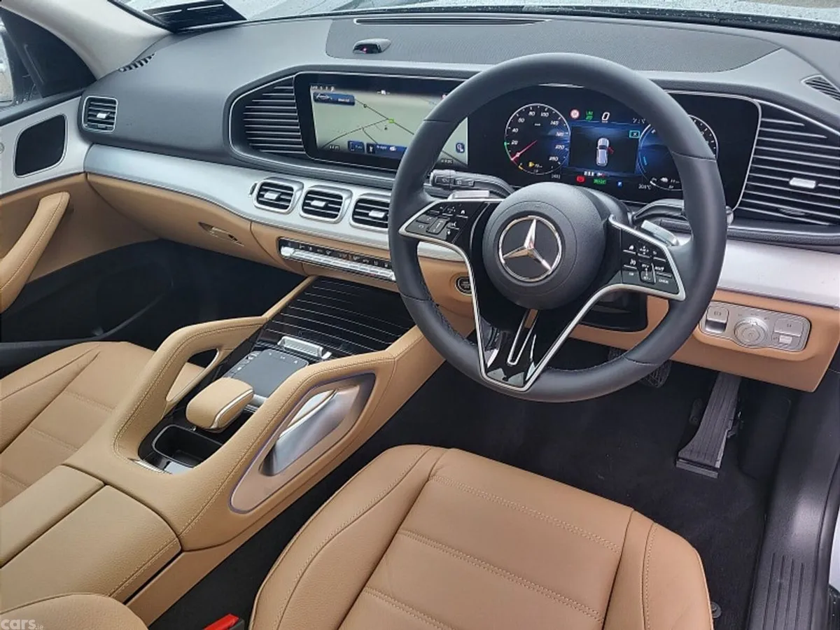 Mercedes-Benz GLE SUV, Diesel Plug-in Hybrid, 2027, Silver