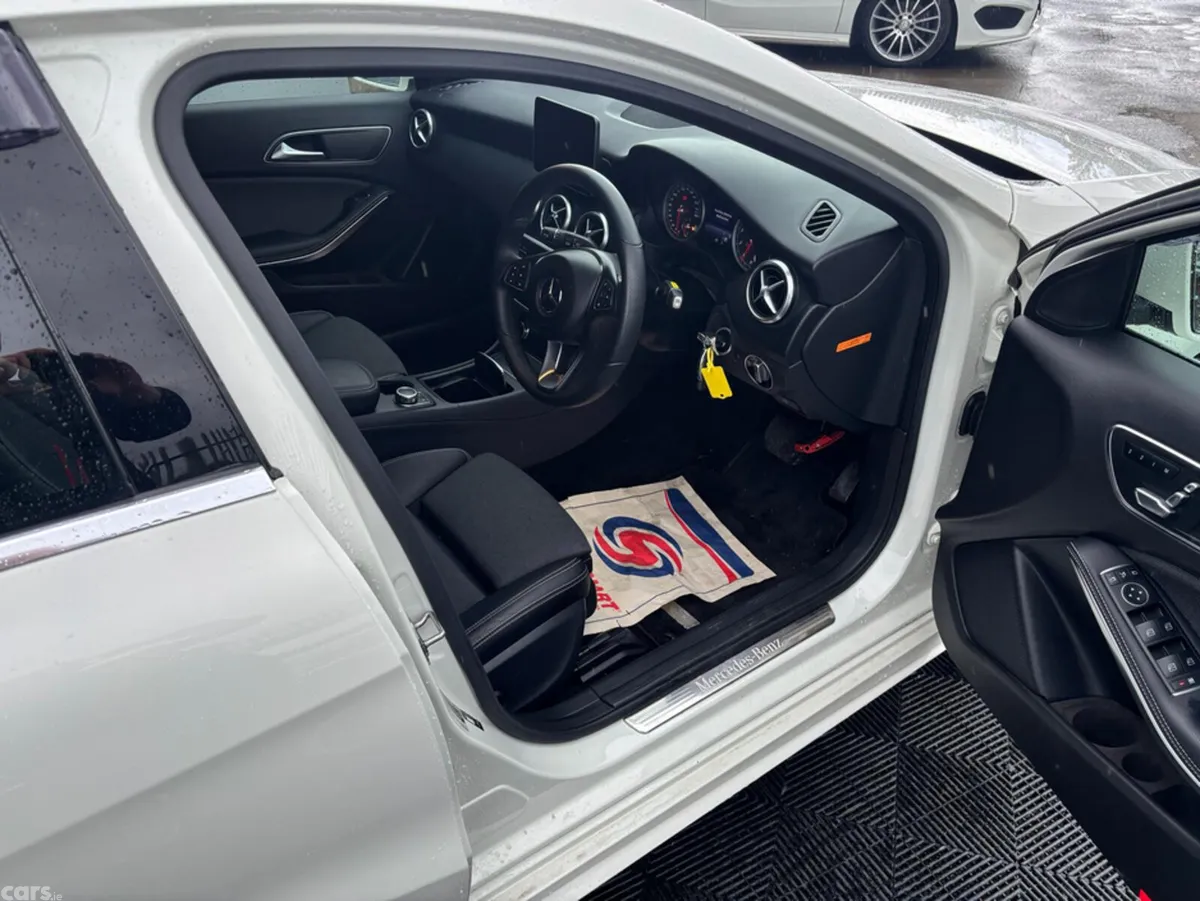 Mercedes-Benz A-Class Hatchback, Petrol, 2018, White
