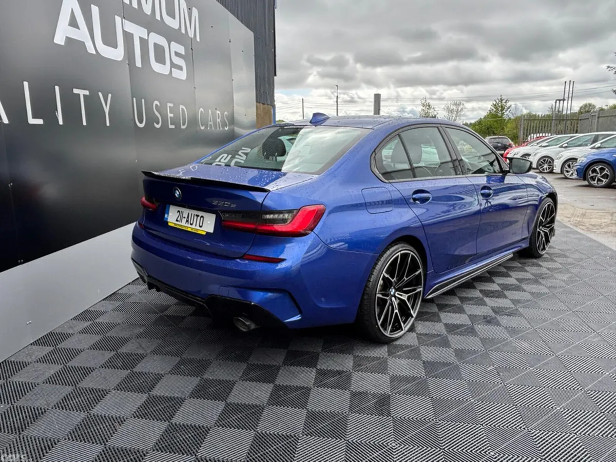 BMW 3-Series Saloon, Petrol Hybrid, 2021, Blue