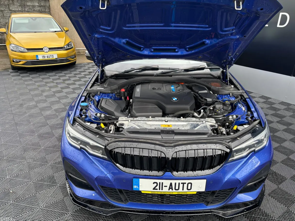 BMW 3-Series Saloon, Petrol Hybrid, 2021, Blue