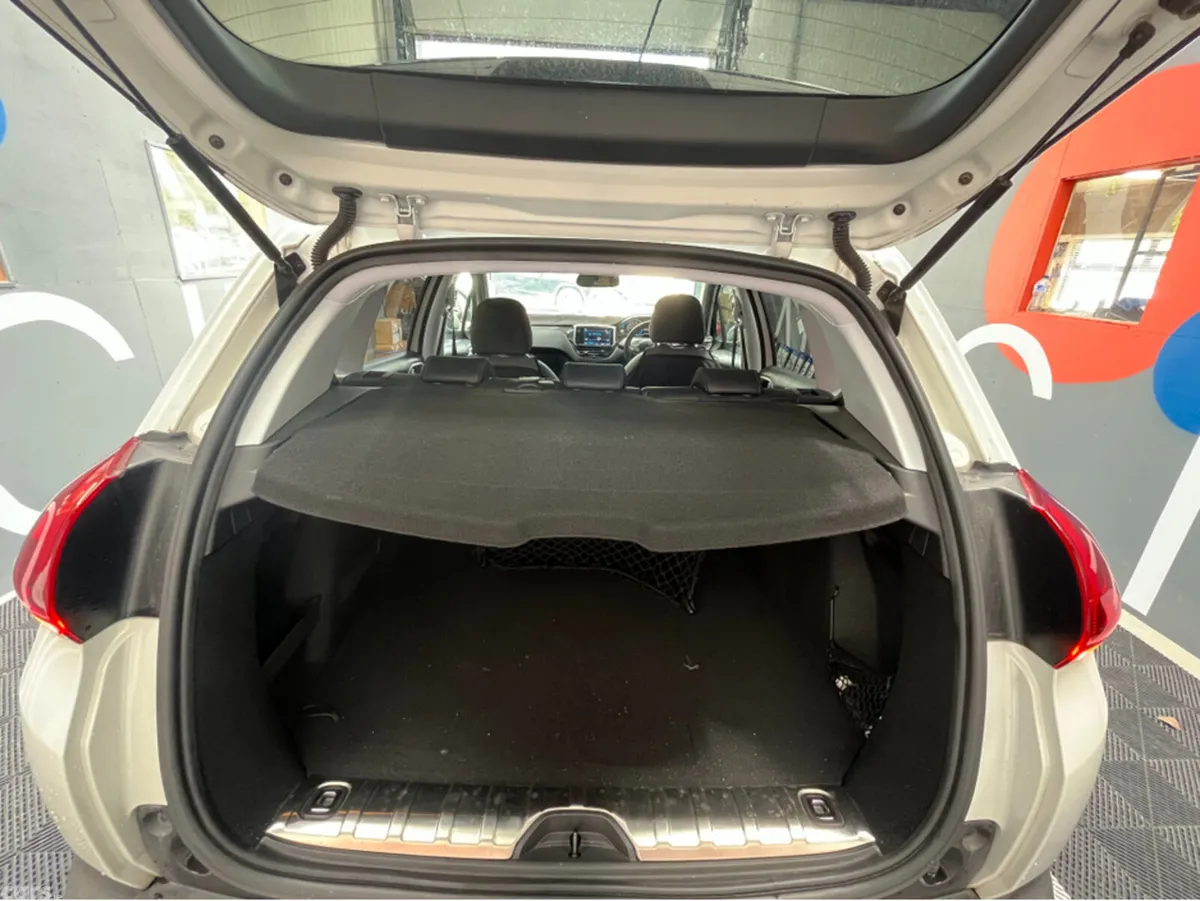 Peugeot 2008 SUV, Petrol, 2019, White