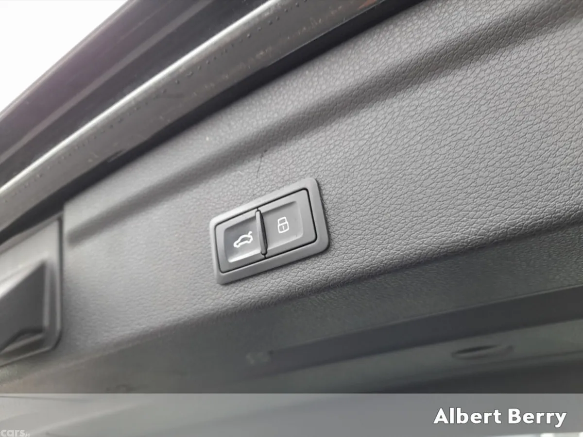 Audi Q3 Hatchback, Diesel, 2020, Black