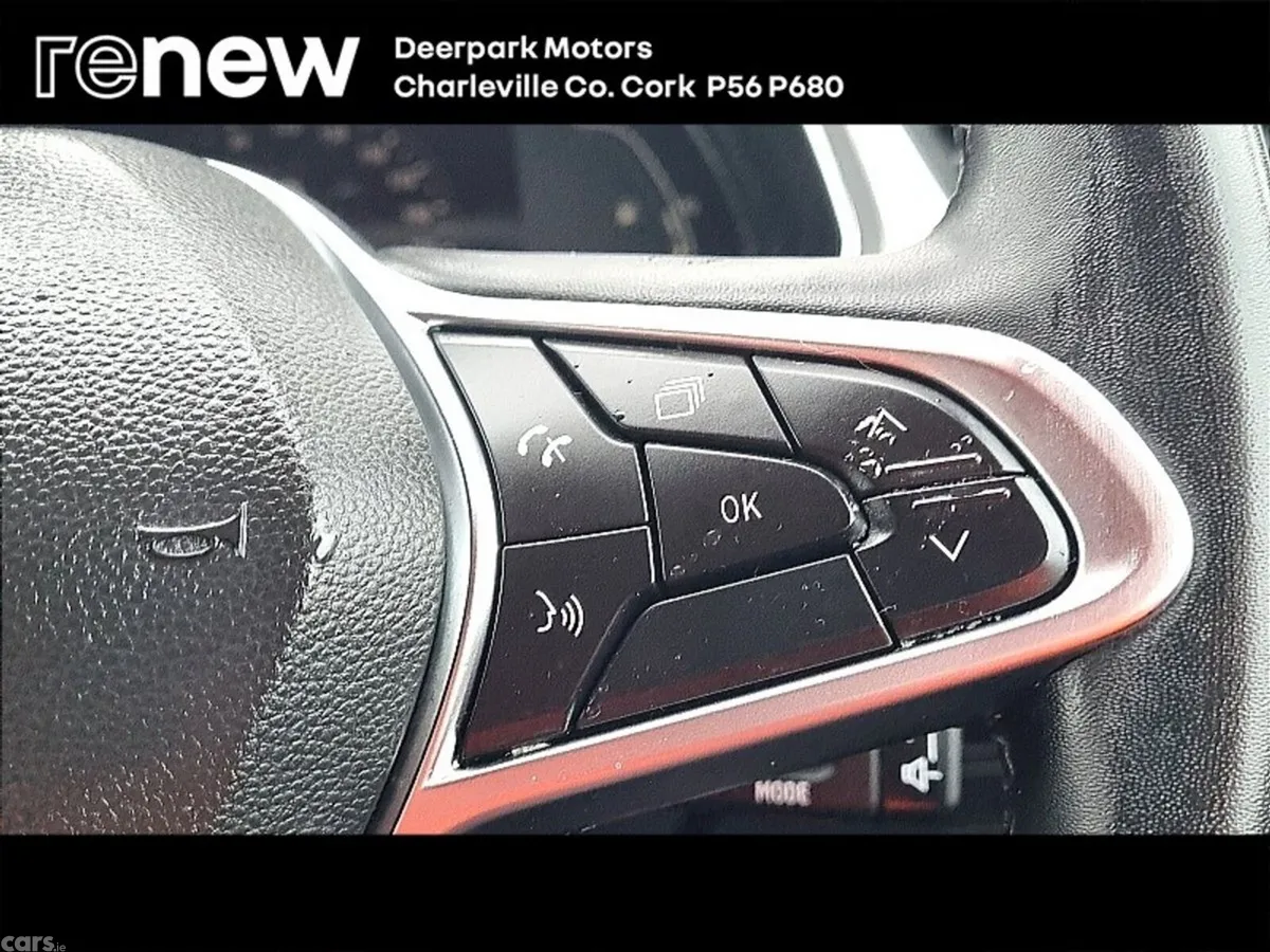 Renault Captur Hatchback, Petrol, 2023, Red
