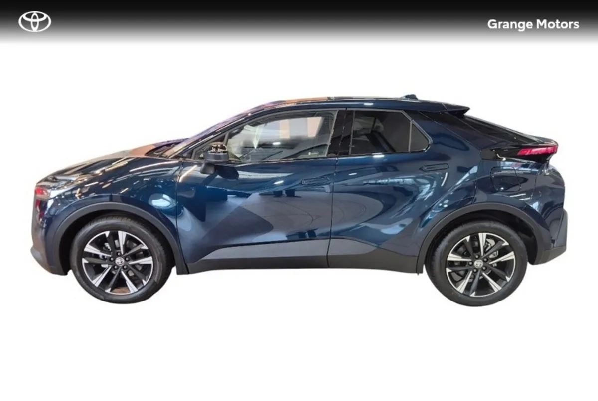 Toyota C-HR SUV, Petrol Hybrid, 2026, Blue