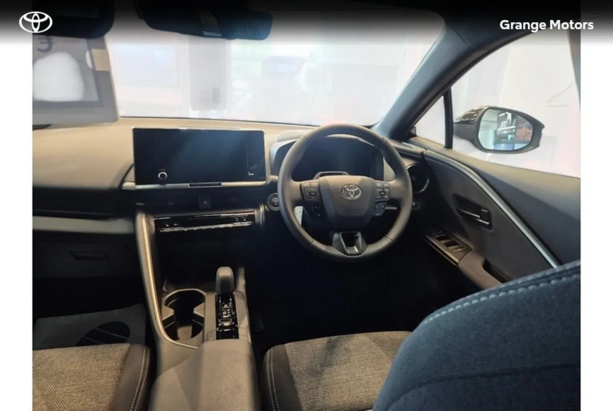 Toyota C-HR SUV, Petrol Hybrid, 2026, Blue