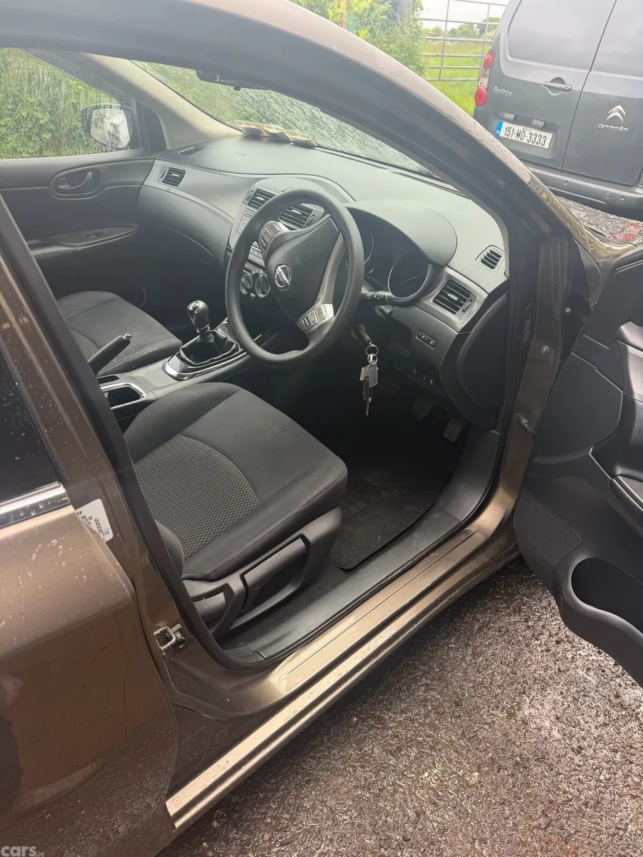 Nissan Pulsar Hatchback, Diesel, 2017, Brown