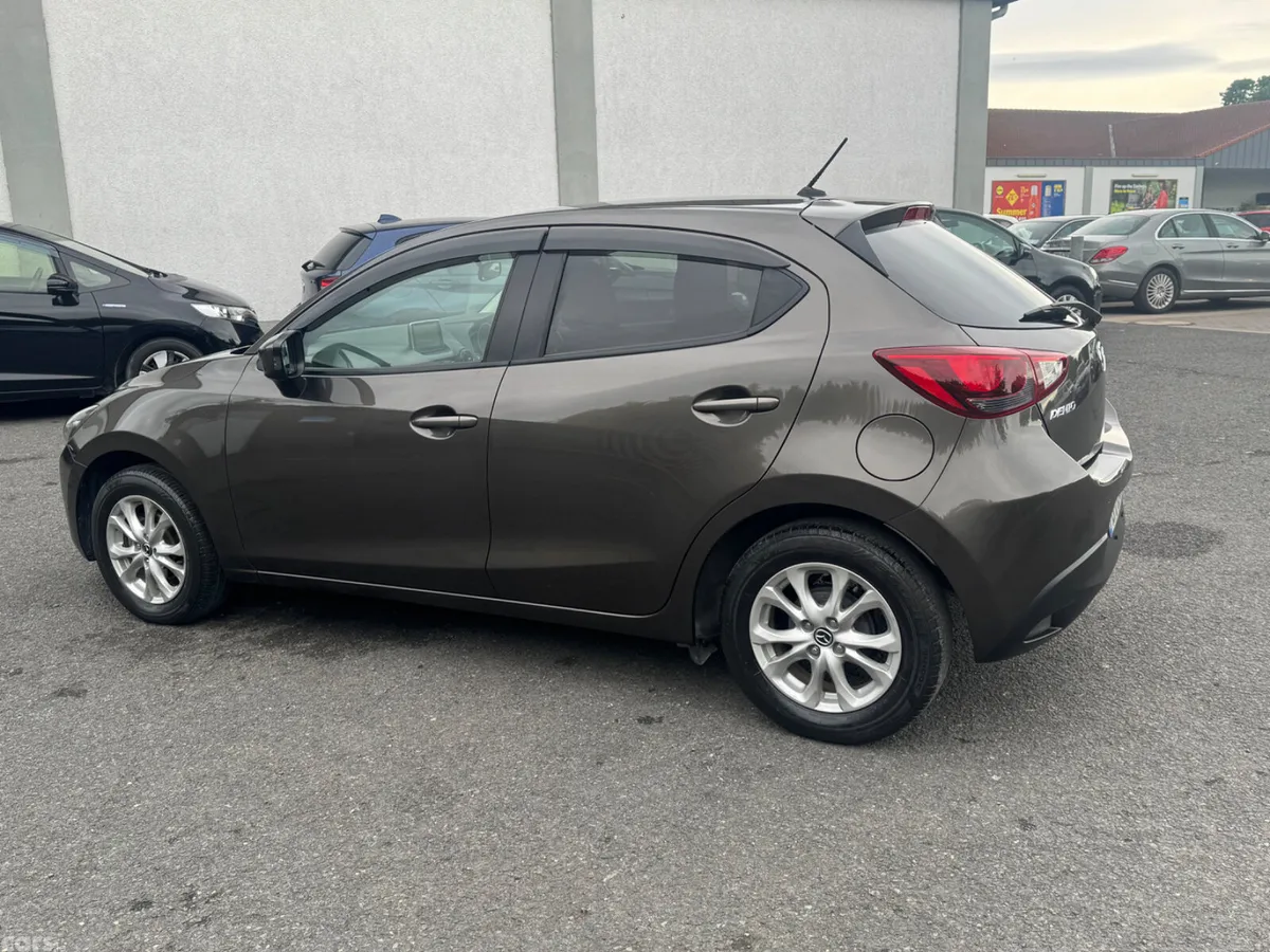 Mazda Demio MPV, Diesel, 2015, Brown
