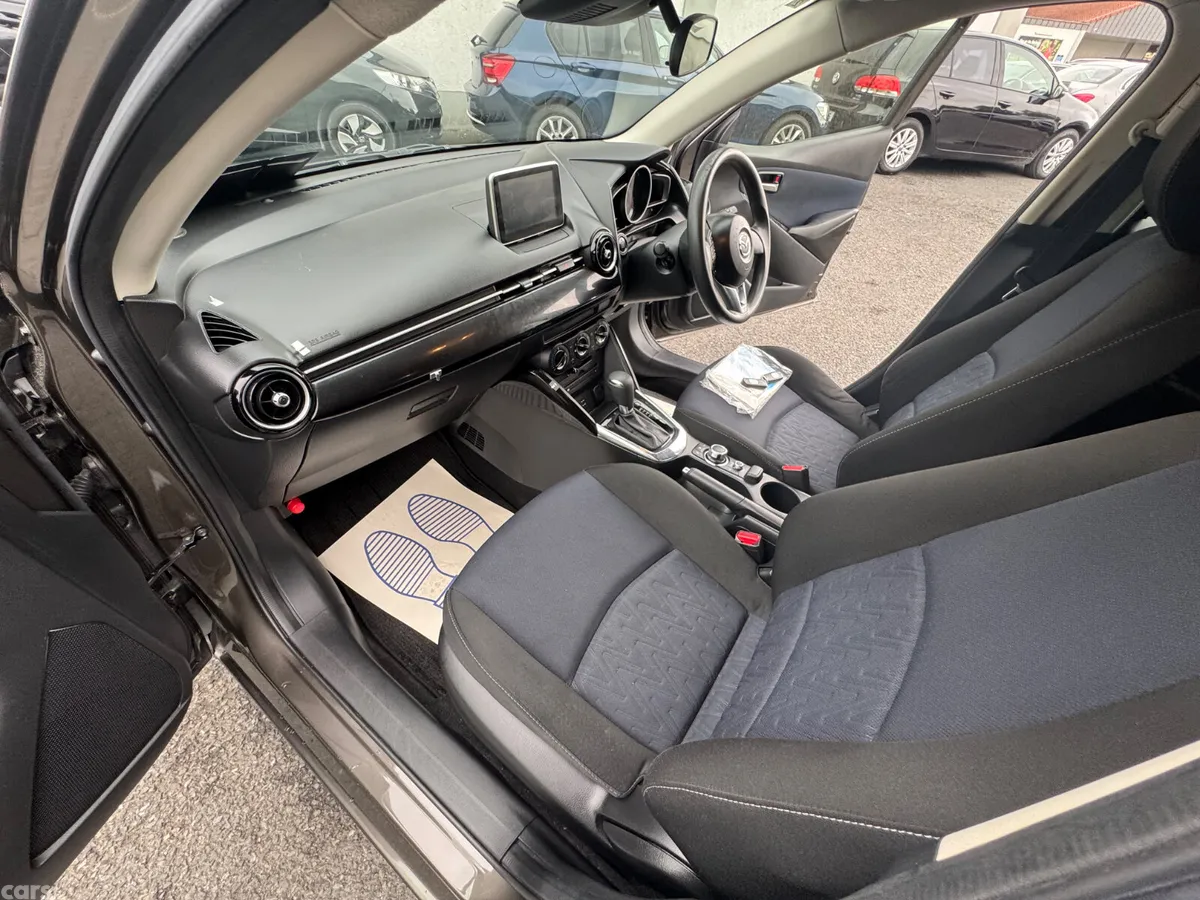 Mazda Demio MPV, Diesel, 2015, Brown