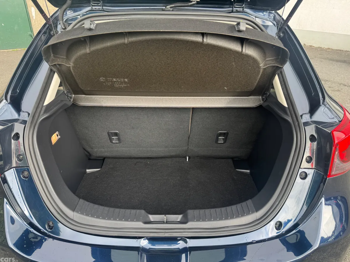 Mazda Demio Hatchback, Diesel, 2015, Blue