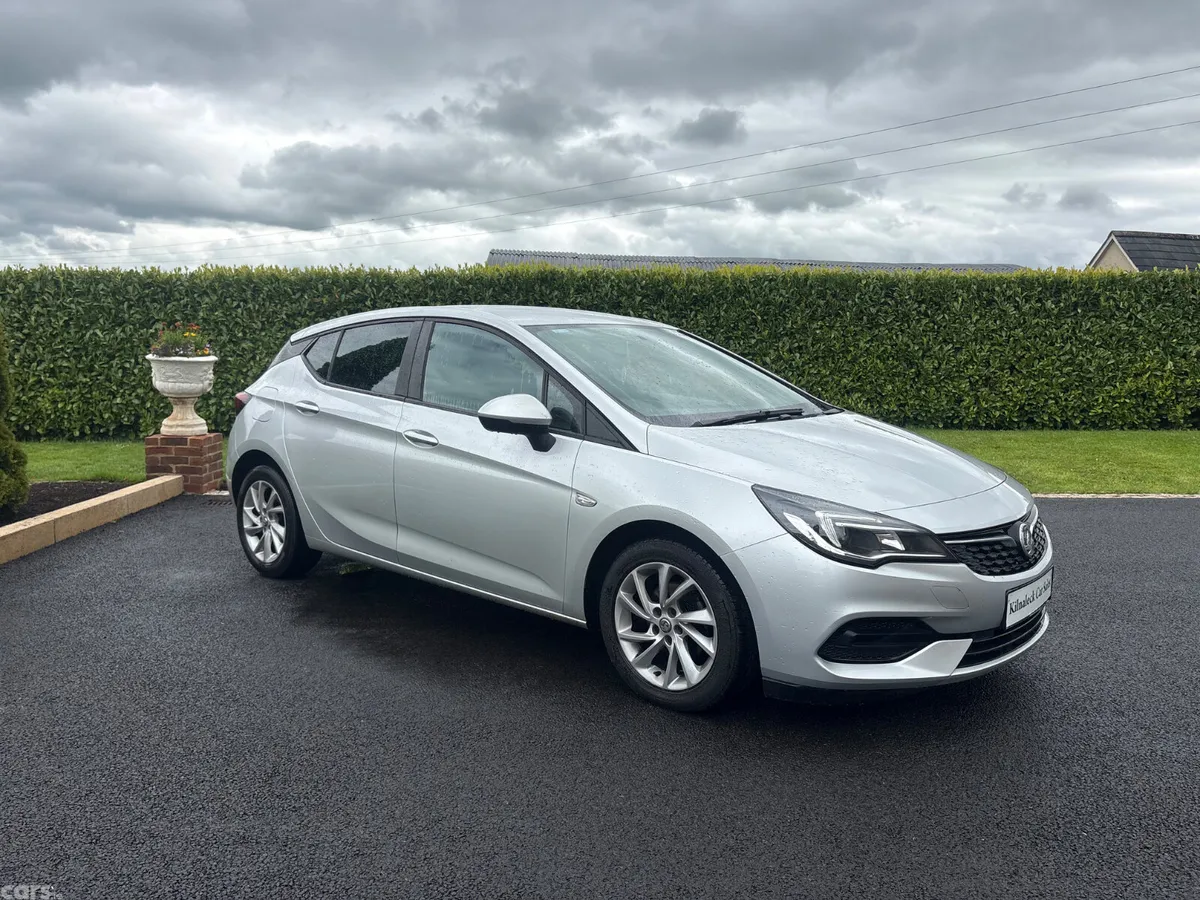 Vauxhall Astra Hatchback, Diesel, 2020, Silver