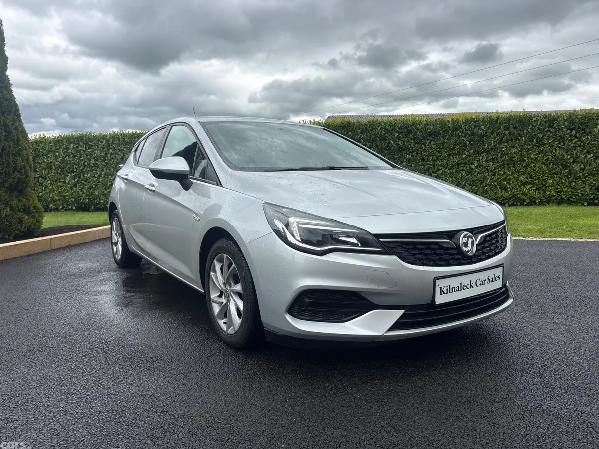 Vauxhall Astra Hatchback, Diesel, 2020, Silver