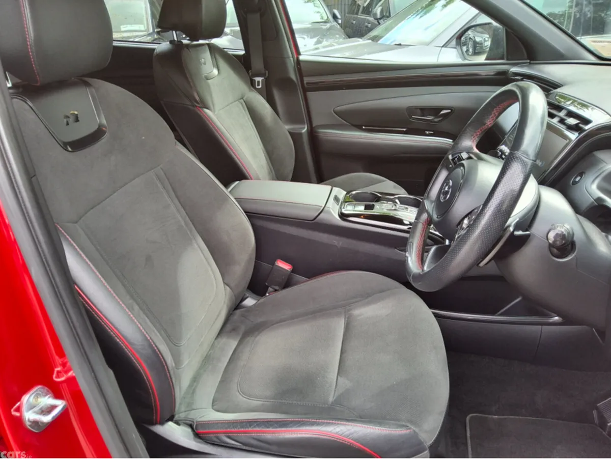 Hyundai Tucson MPV, Petrol Plug-in Hybrid, 2023, Red