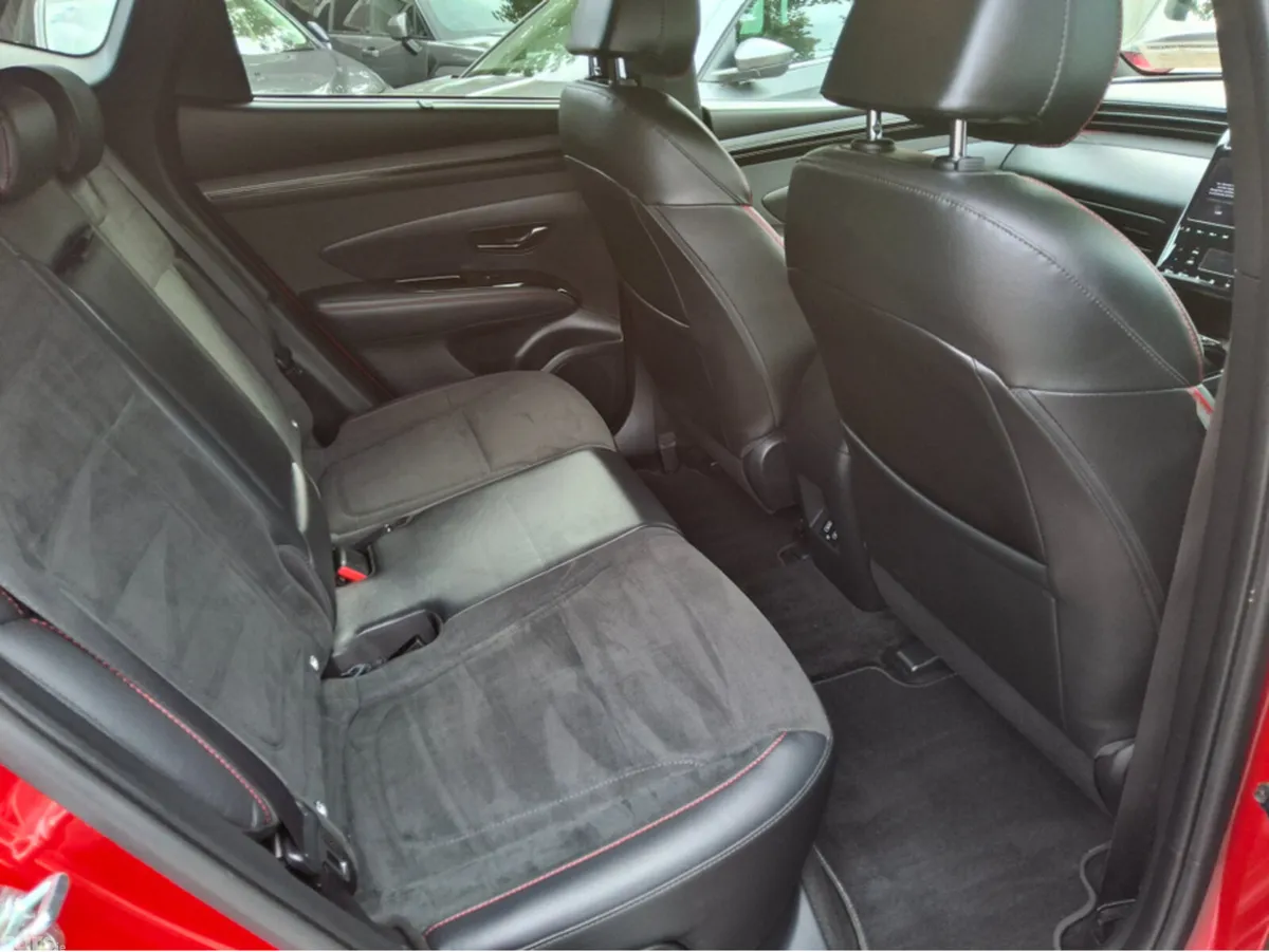 Hyundai Tucson MPV, Petrol Plug-in Hybrid, 2023, Red