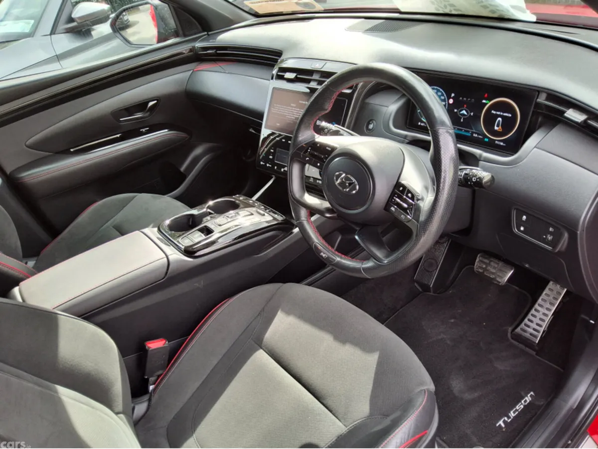 Hyundai Tucson MPV, Petrol Plug-in Hybrid, 2023, Red