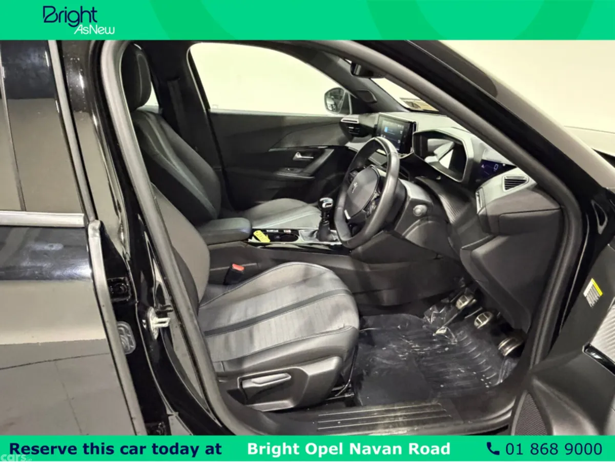 Peugeot 2008 MPV, Petrol, 2023, Black