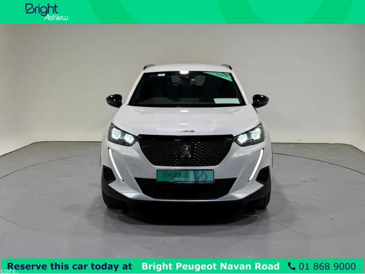 Peugeot 2008 MPV, Petrol, 2023, White