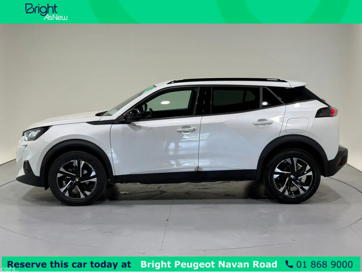 Peugeot 2008 MPV, Petrol, 2023, White