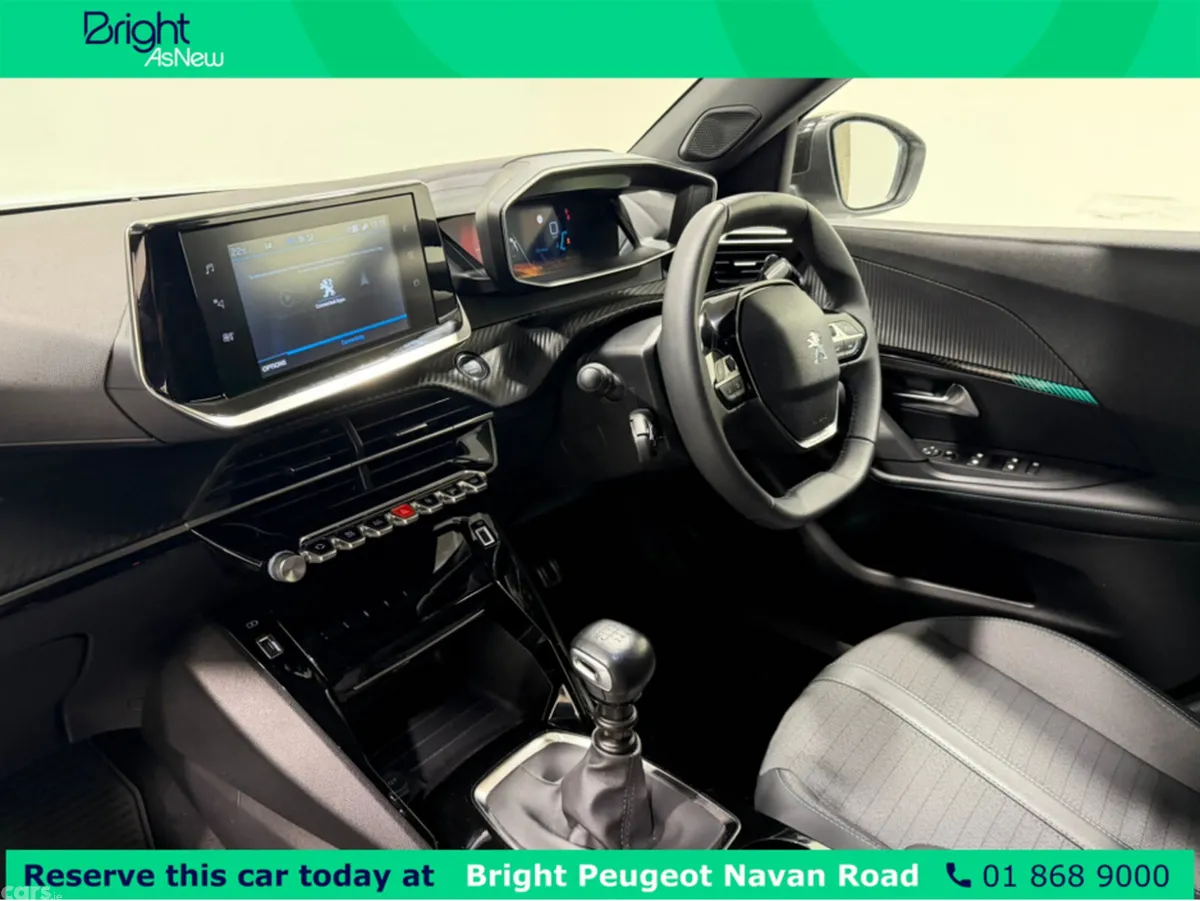 Peugeot 2008 MPV, Petrol, 2023, White