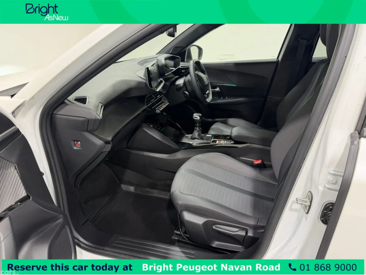Peugeot 2008 MPV, Petrol, 2023, White