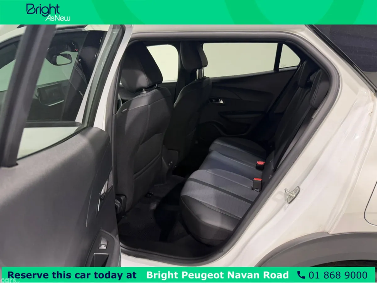 Peugeot 2008 MPV, Petrol, 2023, White