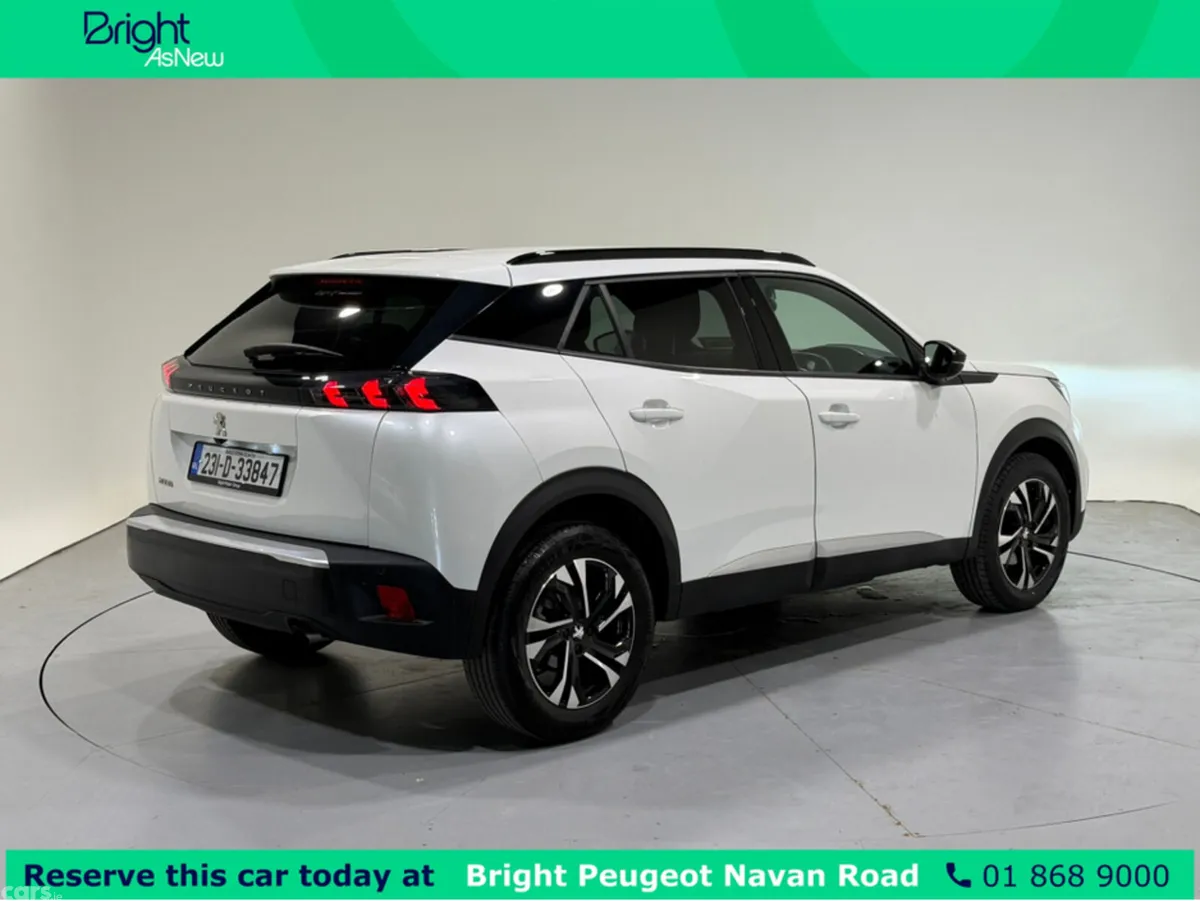 Peugeot 2008 MPV, Petrol, 2023, White