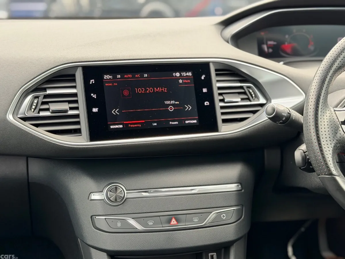 Peugeot 308 Hatchback, Diesel, 2021, Blue