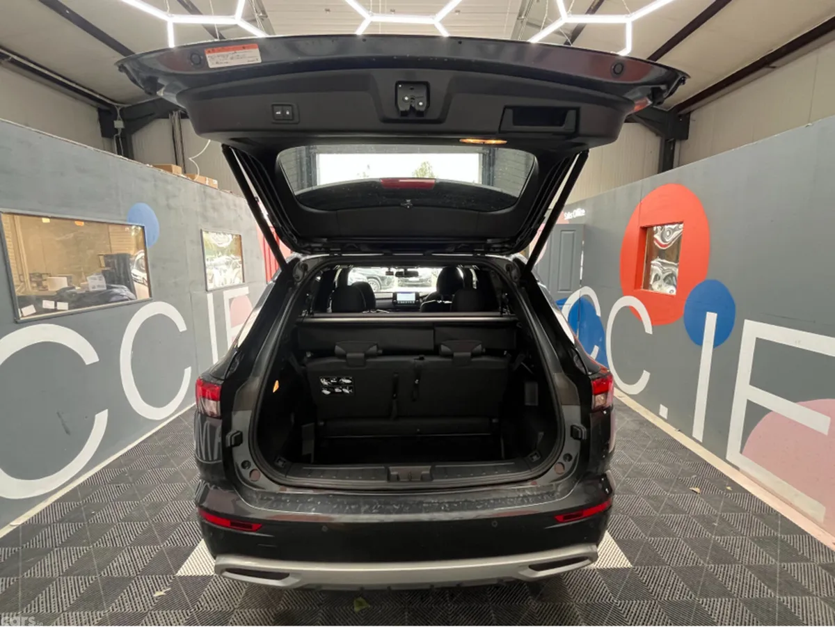 Mitsubishi Outlander SUV, Petrol Plug-in Hybrid, 2024, Grey