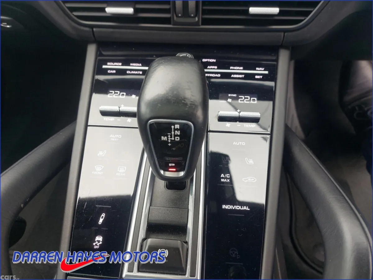 Porsche Cayenne SUV, Petrol Plug-in Hybrid, 2021, White