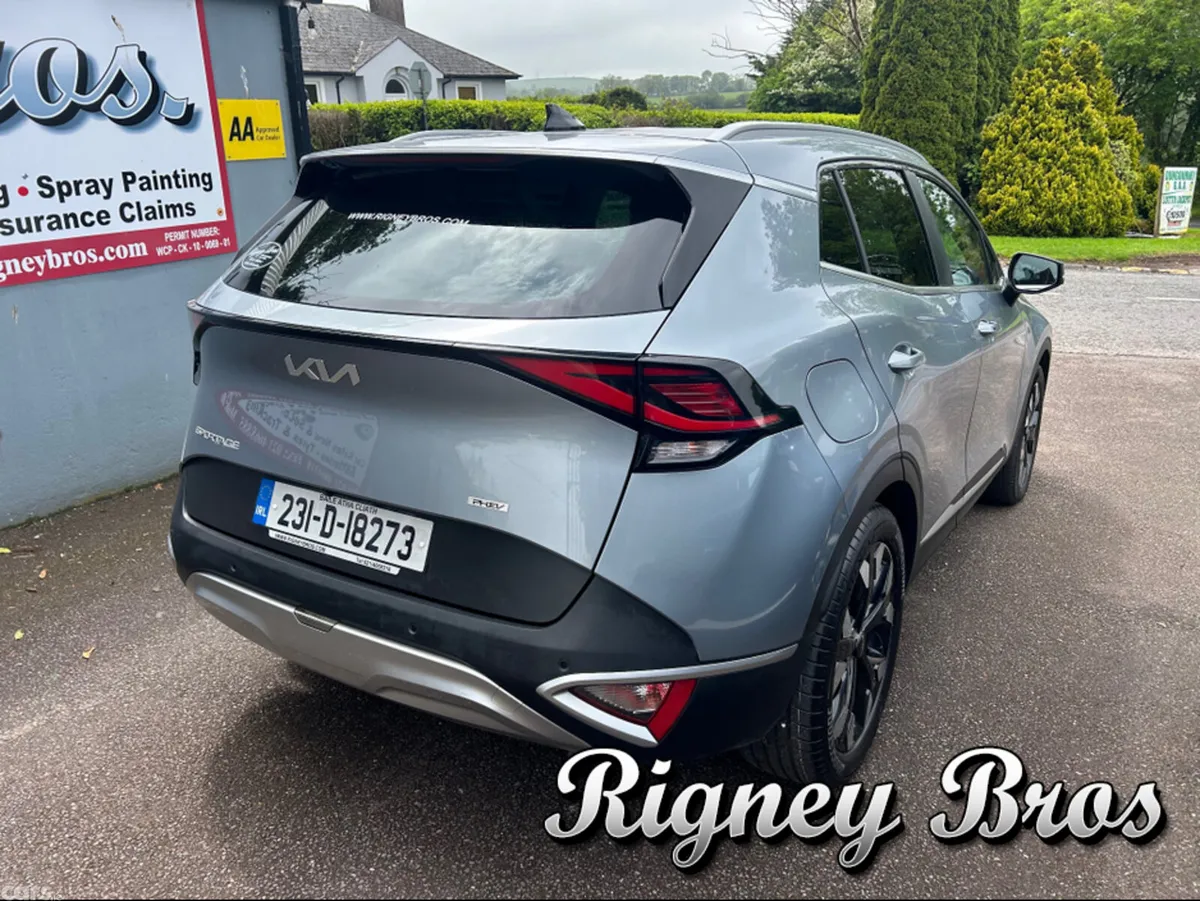 Kia Sportage MPV, Petrol Plug-in Hybrid, 2023, Grey