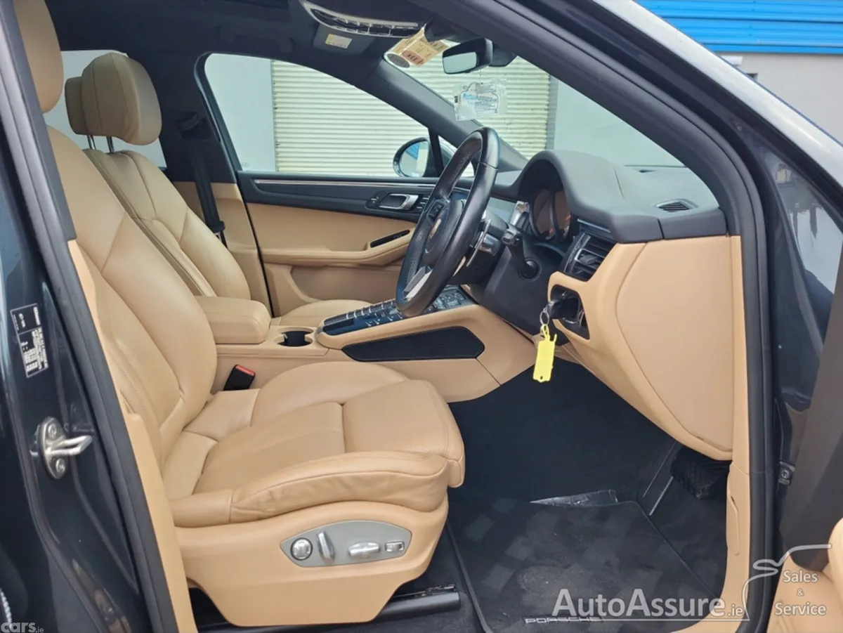Porsche Macan SUV, Petrol, 2019, Grey