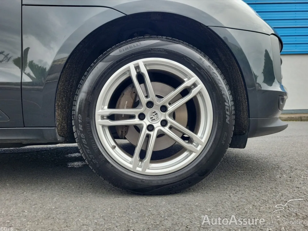 Porsche Macan SUV, Petrol, 2019, Grey
