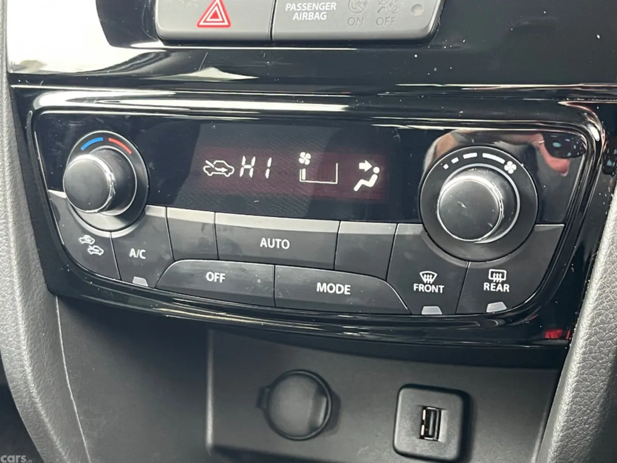 Suzuki Vitara SUV, Petrol Hybrid, 2024, Grey