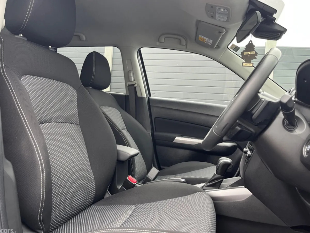 Suzuki Vitara SUV, Petrol Hybrid, 2024, Grey