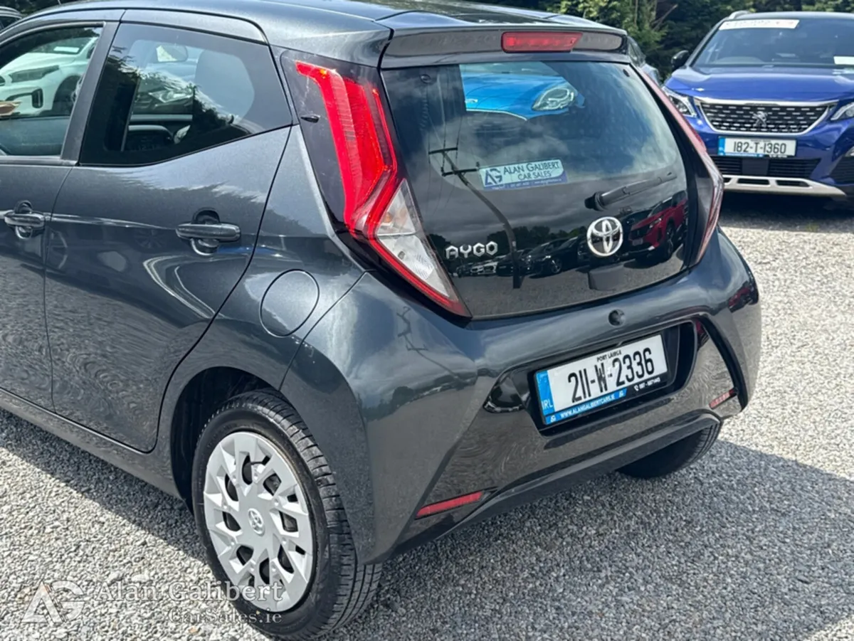 Toyota Aygo Hatchback, Petrol, 2021, Grey