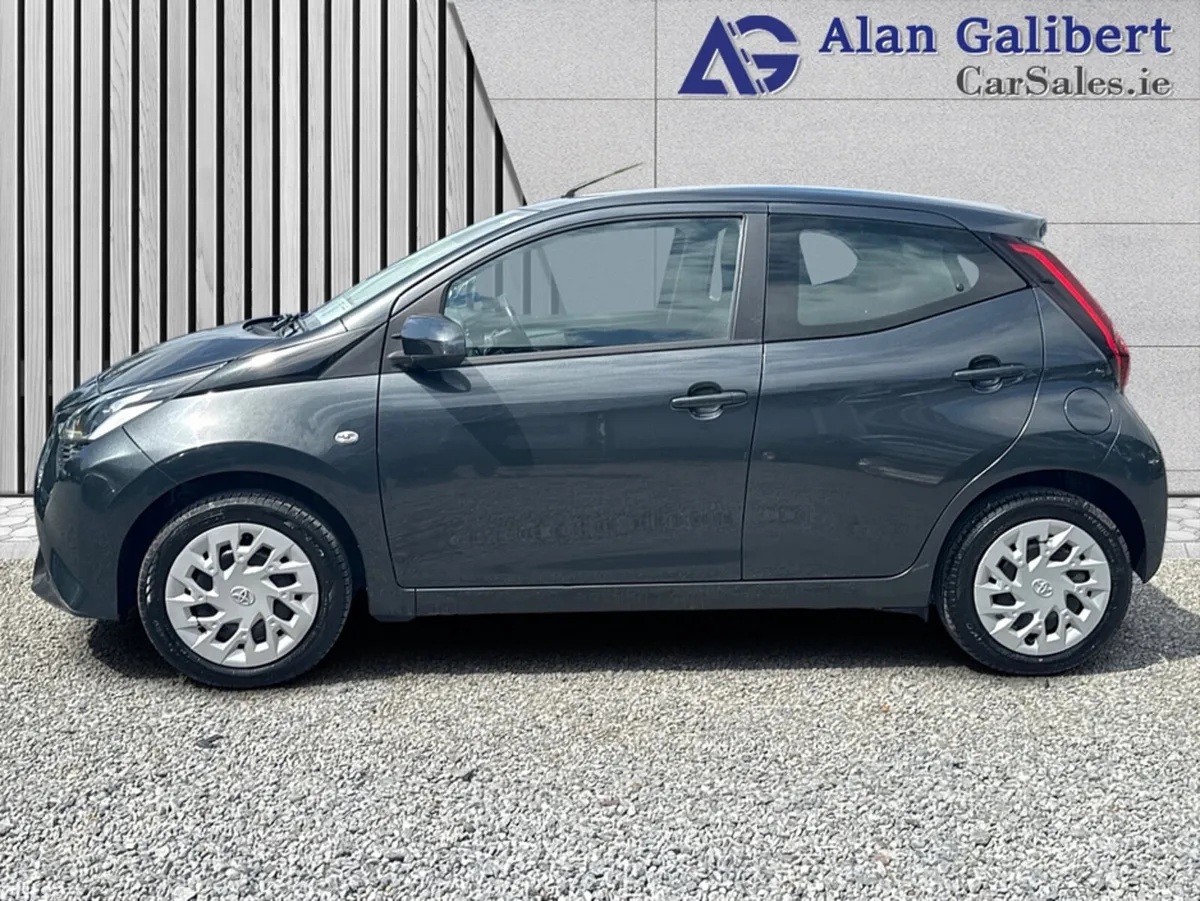 Toyota Aygo Hatchback, Petrol, 2021, Grey