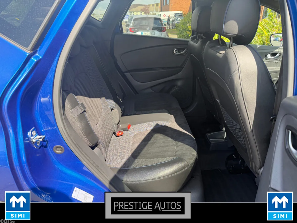 Renault Captur Hatchback, Petrol, 2019, Blue