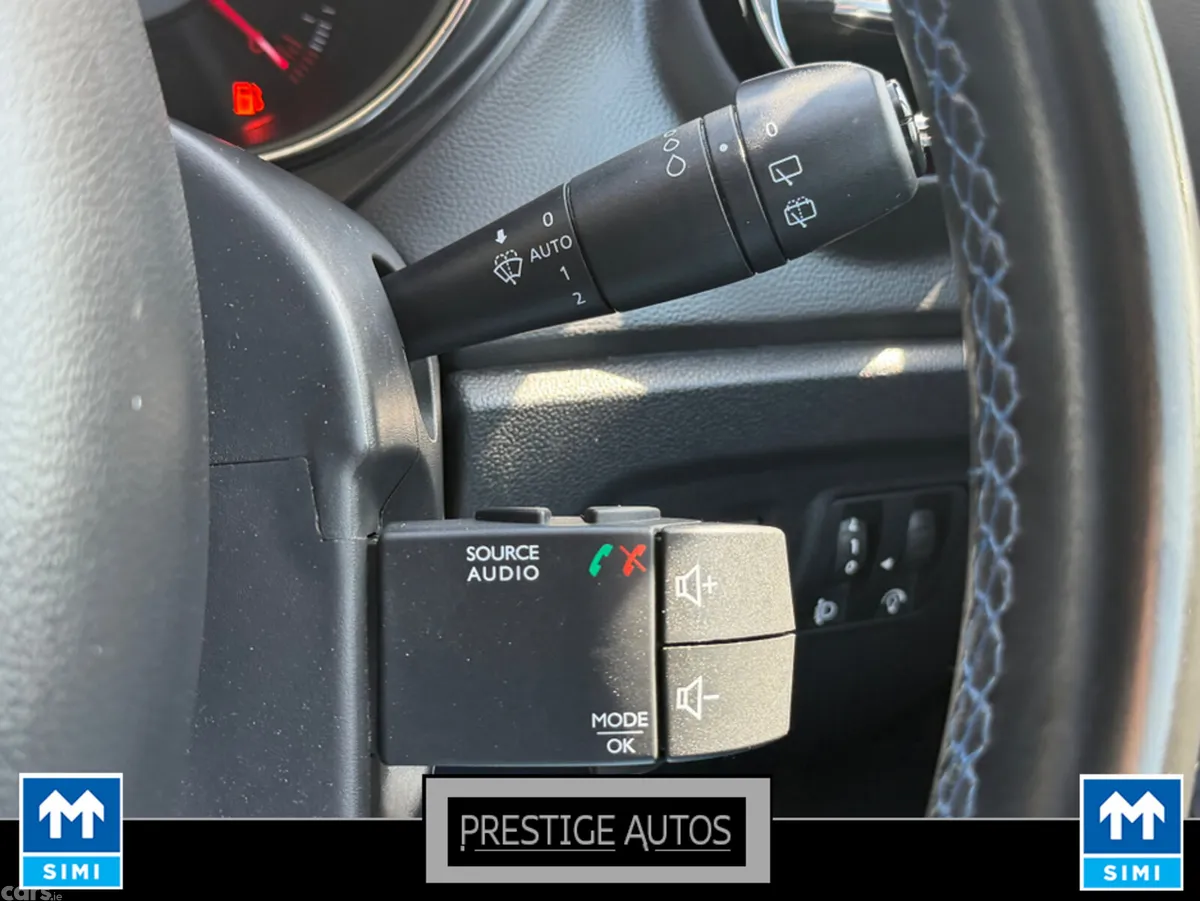 Renault Captur Hatchback, Petrol, 2019, Blue
