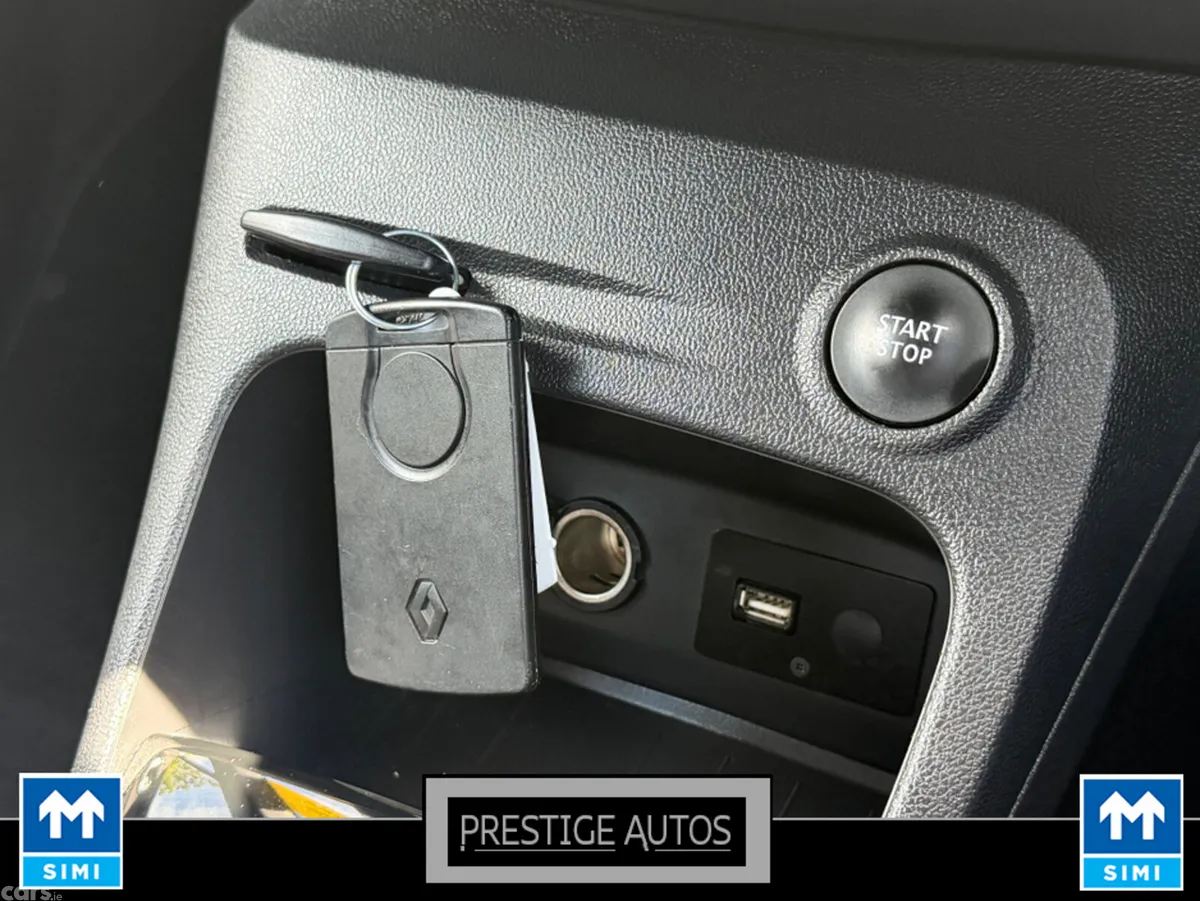 Renault Captur Hatchback, Petrol, 2019, Blue