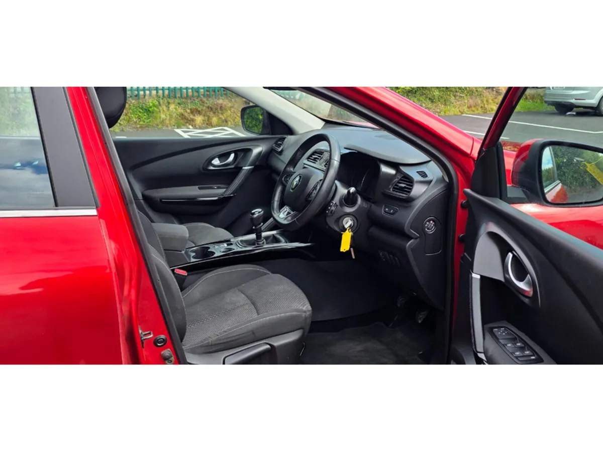 Renault Kadjar SUV, Diesel, 2021, Red