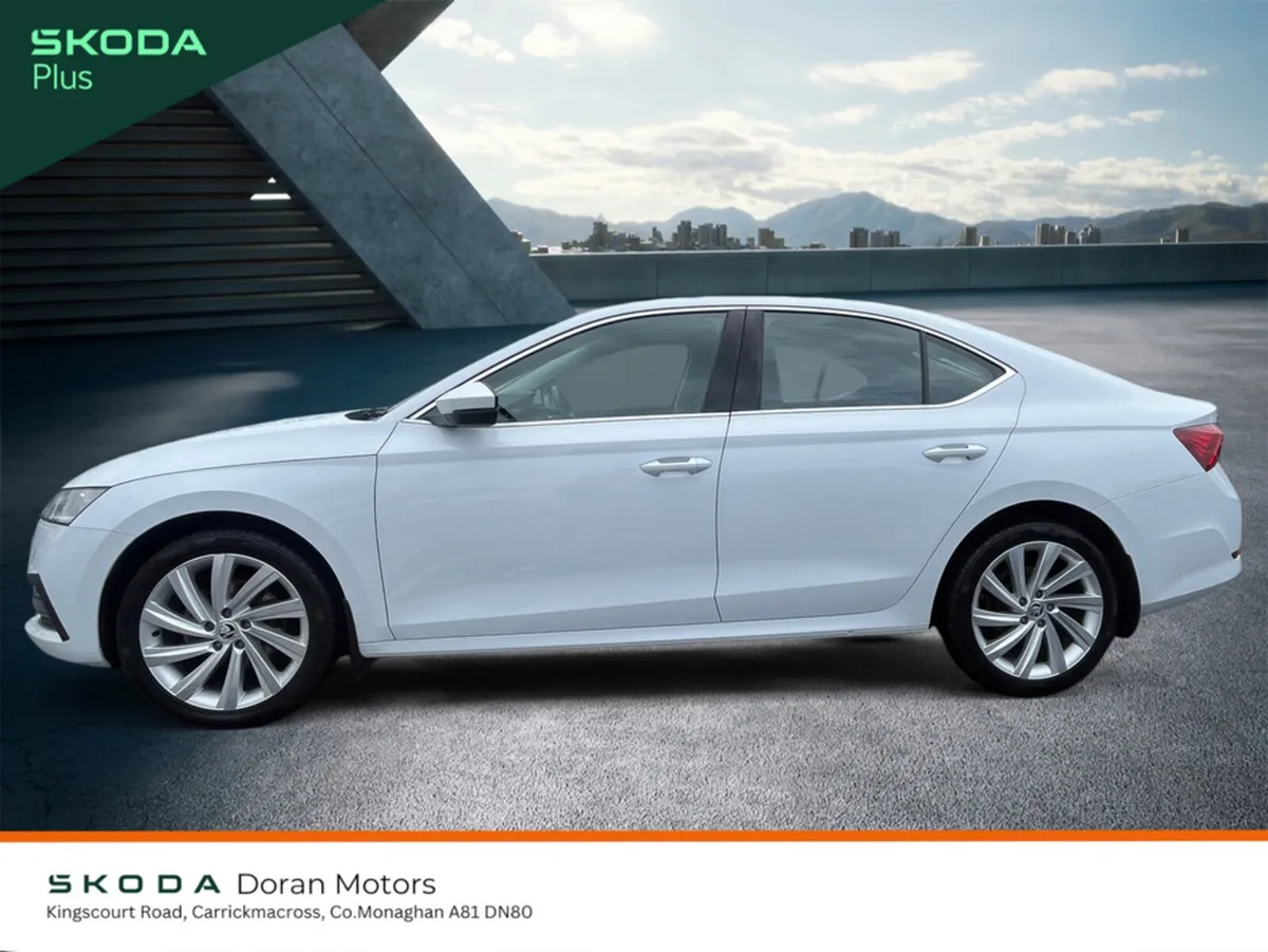 Skoda Octavia Hatchback, Diesel, 2024, White