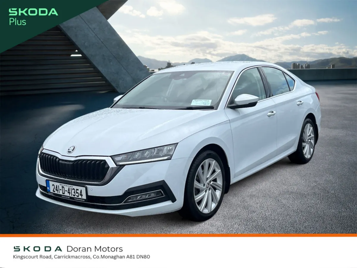 Skoda Octavia Hatchback, Diesel, 2024, White