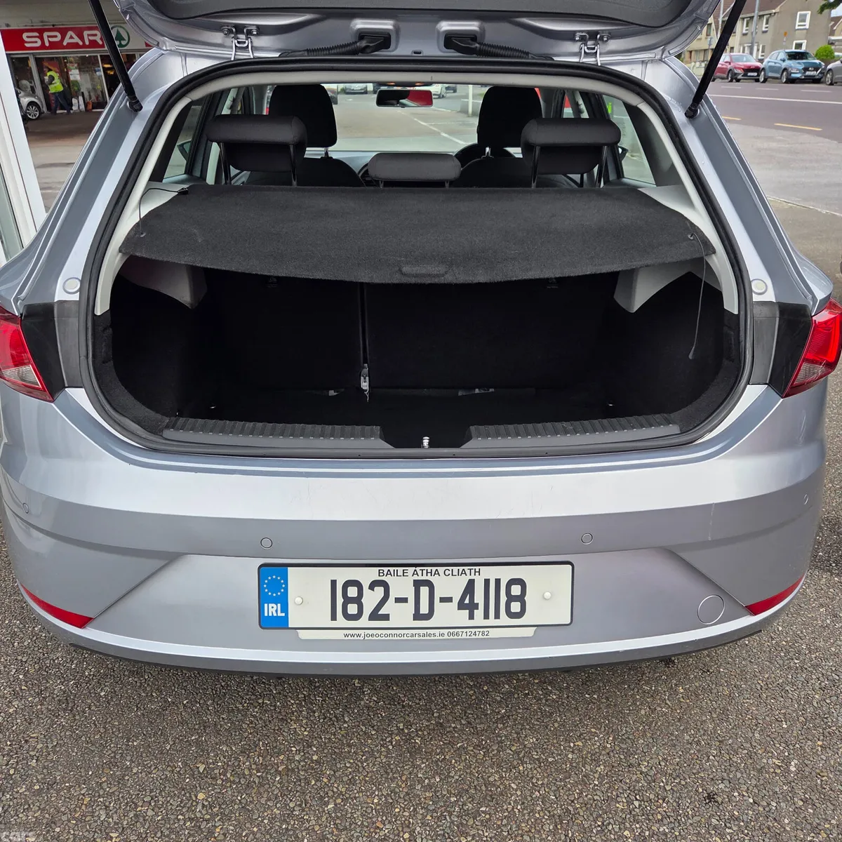 SEAT Leon Hatchback, Petrol, 2018, Grey