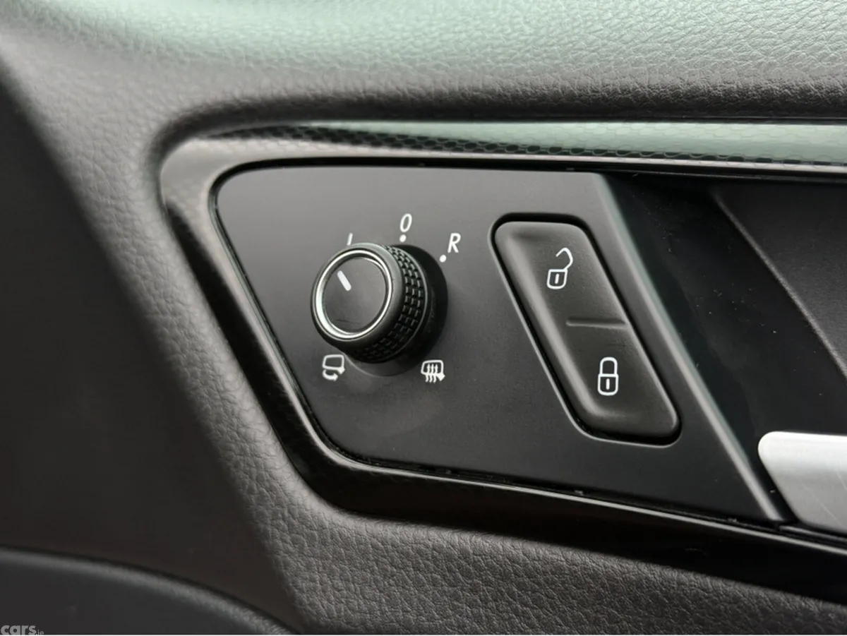 Volkswagen Golf Hatchback, Petrol, 2014, Black