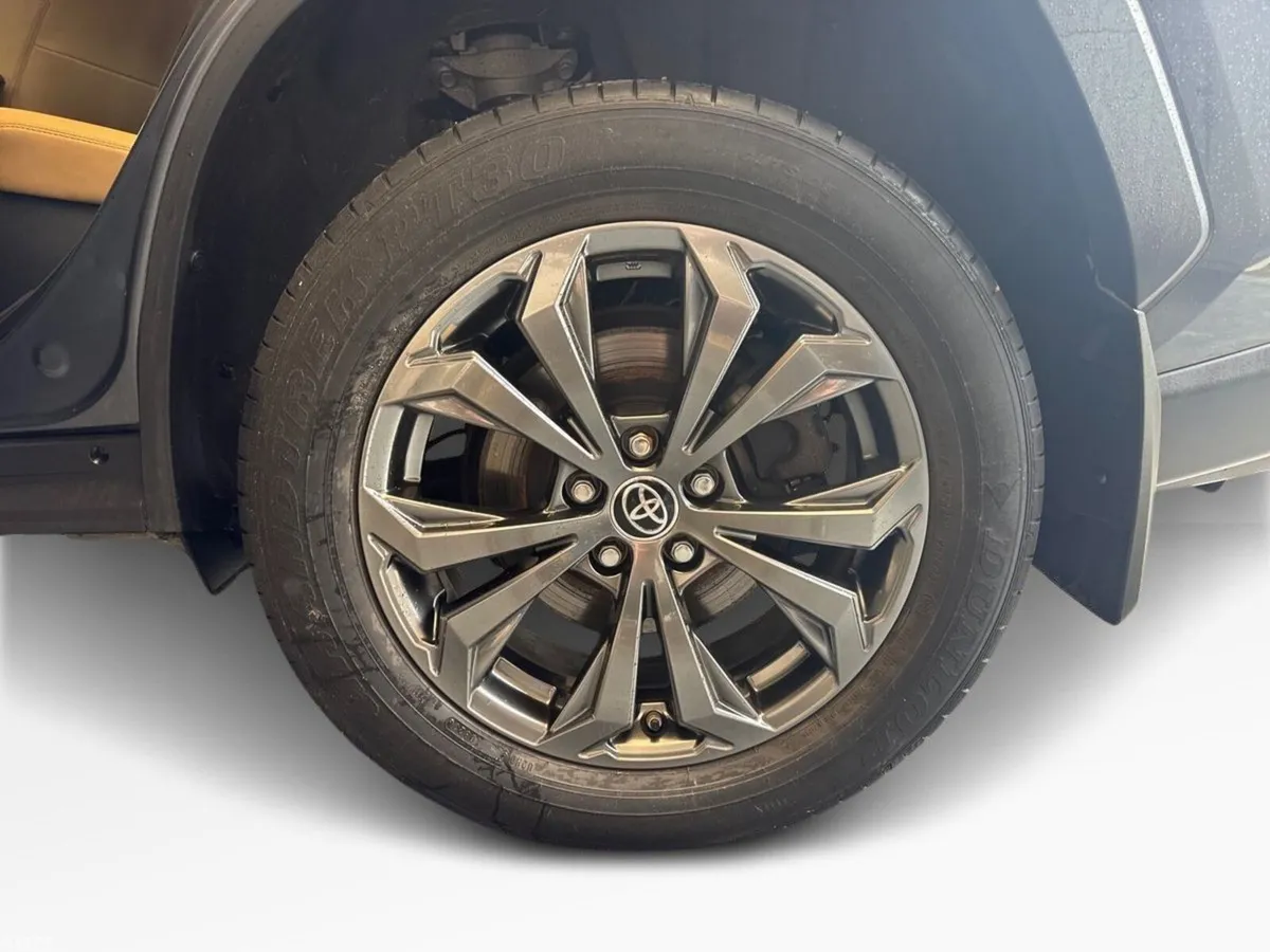 Toyota RAV4 SUV, Petrol Hybrid, 2023, Grey