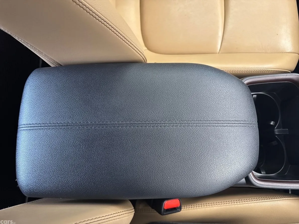Toyota RAV4 SUV, Petrol Hybrid, 2023, Grey