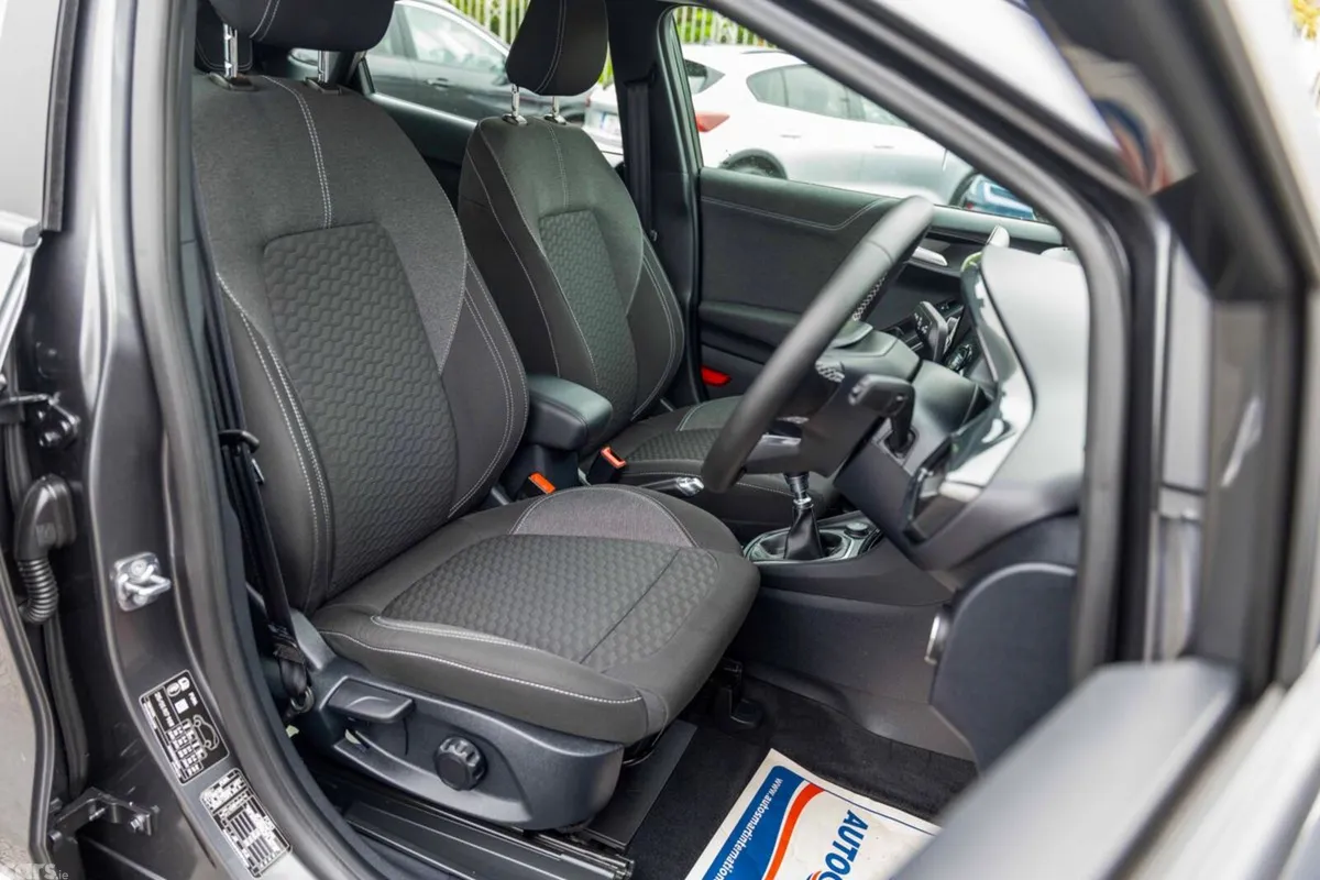 Ford Puma MPV, Petrol Hybrid, 2023, Grey