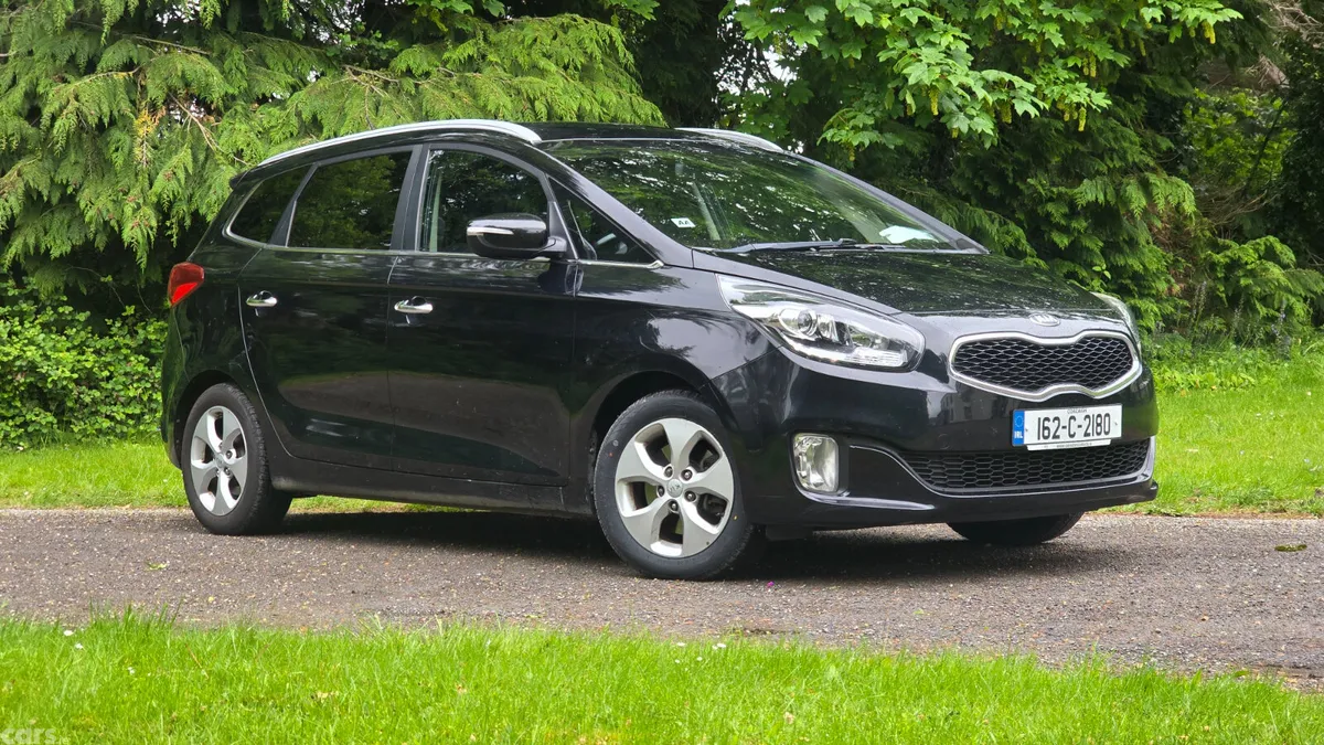 Kia Carens MPV, Diesel, 2016, Black