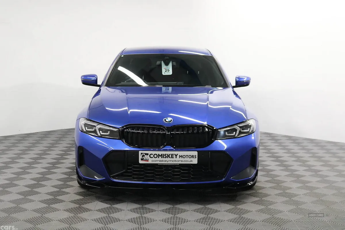 BMW 3-Series Saloon, Petrol Hybrid, 2023, Blue