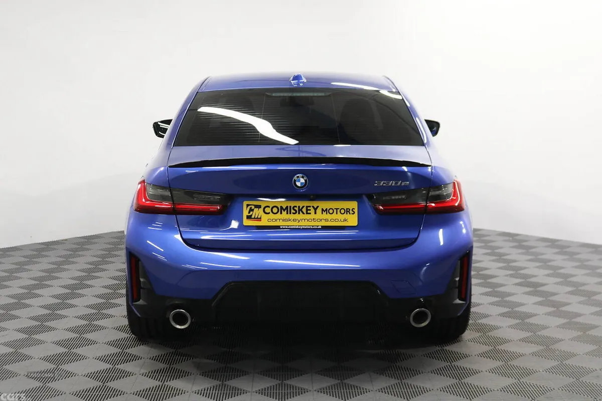 BMW 3-Series Saloon, Petrol Hybrid, 2023, Blue