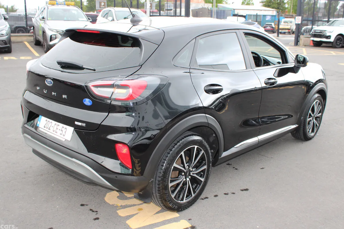 Ford Puma MPV, Petrol Hybrid, 2020, Black